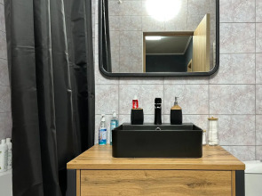 Квартира класса комфорт плюс с видом на реку в центре Рыбной деревни, остров Канта