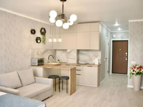 Апартаменты с бассейном у моря