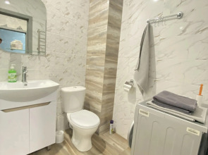 Апартаменты 1-комн Квартира 41кв.м, возле ТЦ Сити Парк ул. Севастопольская д.25 В