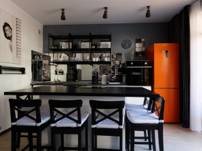 Частный Дом напротив казино с личной парковкой