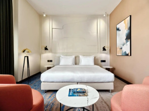 Hotel Crowne Plaza Tashkent, an IHG Hotel