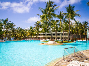 Отель Flamingo Beach Resort & Spa