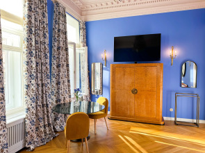 Апартаменты Эксклюзивная квартира Уголок Парижа