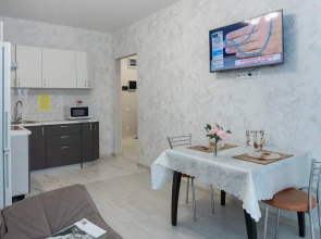 Квартира от компании Хоум Отель на Ново- Садовой 106Г