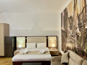 Отель Castle Family