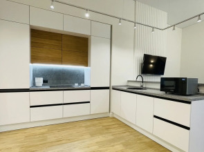 Апартаменты Apartburo Делюкс  в бельэтаже у моря