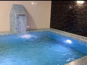 Отель на радужной