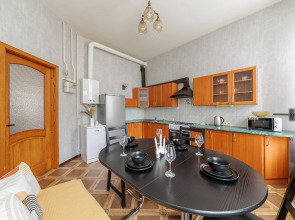 Апартаменты у Казанского Собора DereMRents ДереМРентс