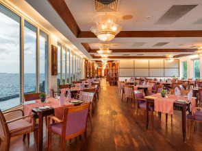 Отель Hulhule Island