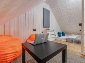 Частный дом загородный с баней на дровах