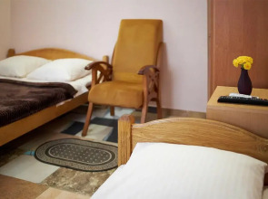 Отель Белый