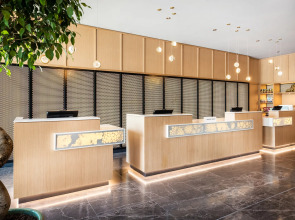 Отель Courtyard by Marriott Baku