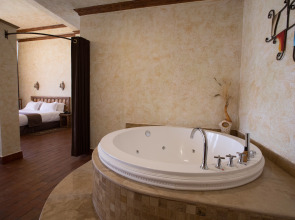 Отель Кавказ