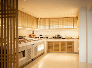 Отель Pilos Suites