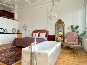 Апартаменты ApartMari Уникальный Люкс с видом на город