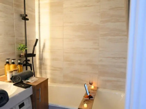 Квартира с дизайнерским ремонтом Rent House в центре