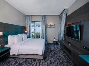 Edge Creekside Hotel