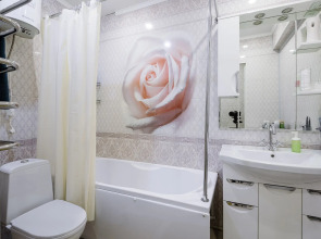 Квартира Green FOX с большой спальней и кухней в самом центре города