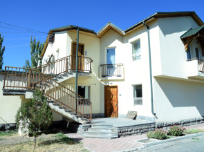 Armenian Village Park Hotel