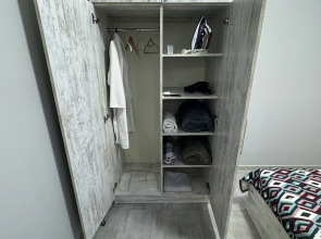 Апартаменты Modern and Comfortable Apartment