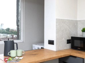 Квартира уютная трехкомнатная с двумя балконами рядом с островом Канта