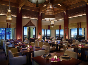 Отель Palace Downtown