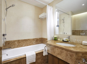 Отель Royal Tulip Muscat