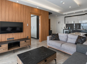 Laristone Suite Spa Hotel