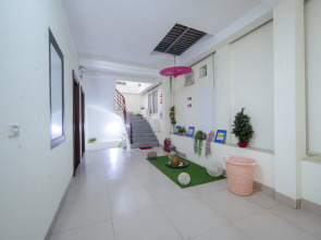 Отель Family Transit 2