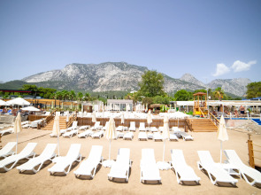 Rose Garden Premium Hotel