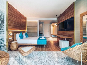 Отель Carine Kumbor Superior