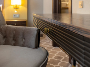 Отель Ирыстон