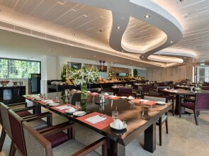 Отель Dream Phuket Hotel and Spa