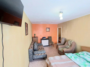 Квартира трёхкомнатная просторная (вместимость до 11 чел.) с изолированными комнатами в центре города