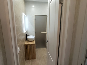 Квартира 1 Комнатная  с Сауной и 2мя 2х спальными Кроватями в Частном Доме