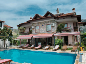 Отель Vira Apart