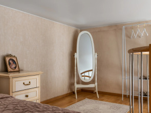 Апартаменты Granada атмосферная двухъярусная квартира-студия в историческом центре города рядом с Таврическим садом