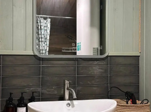 Частный дом Загородный комплекс на берегу реки с баней 1