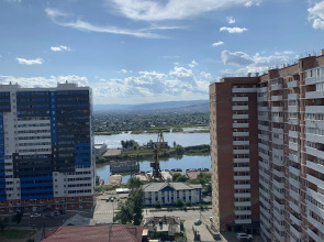 Новая большая двухкомнатная квартира на Площади Советов