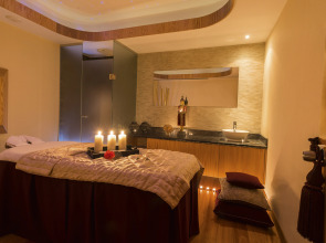 Отель Constantinou Bros Athena Royal Beach