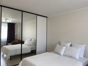 Квартира Современная рядом с ТЦ Остров Arendatmn24