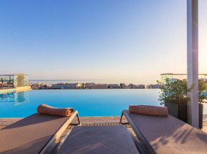 Отель AX The Palace