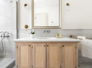 Adahan DeCamondo Pera, Autograph Collection