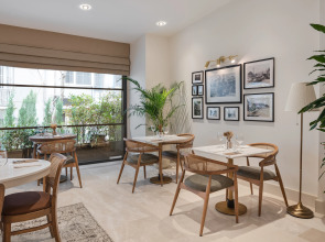 Отель Delita City