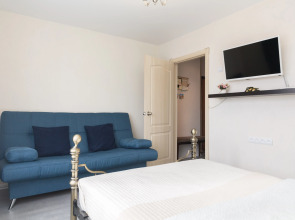 Апартаменты двухкомнатные в самом центре на Большой Покровской 73, Сова-Дом