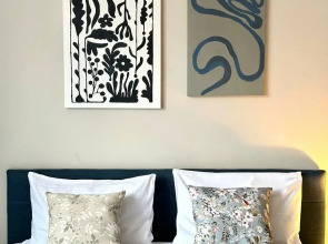 Апартаменты Студия на Романовской