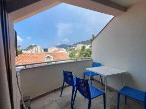 Отель Swiss Holiday