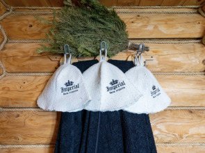 Частный дом с баней и открытым бассейном