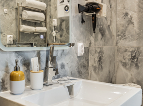 Апартаменты FullHouseApart дизайнерские трехместные апартаменты на вокзальной площади