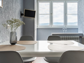 Квартира KRASROOM на Набережной Енисея